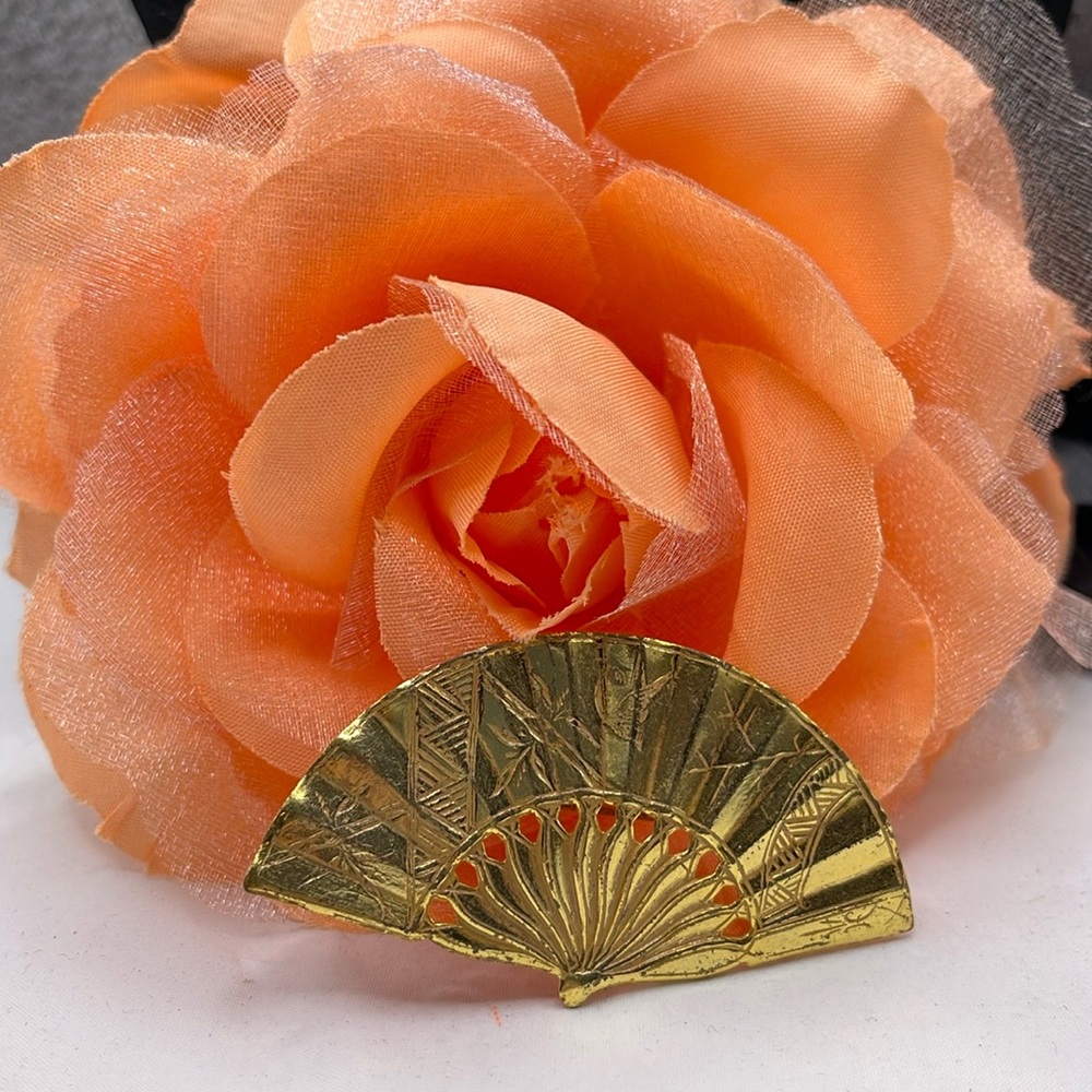 3.30.24_1 👀👀👀**RARE Vintage Miriam Haskell Folding Fan Brooch